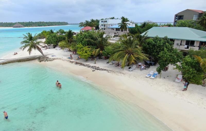 crownbeachhotel Crown beach hotel Maldivas Dhiffushi